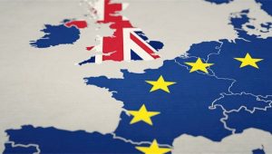 من المقرر أن تتوقف محادثات التجارة بشأن خروج بريطانيا من الاتحاد الأوروبي مرة أخرى بسبب وصول سائقي الشاحنات البريطانيين إلى الاتحاد الأوروبي